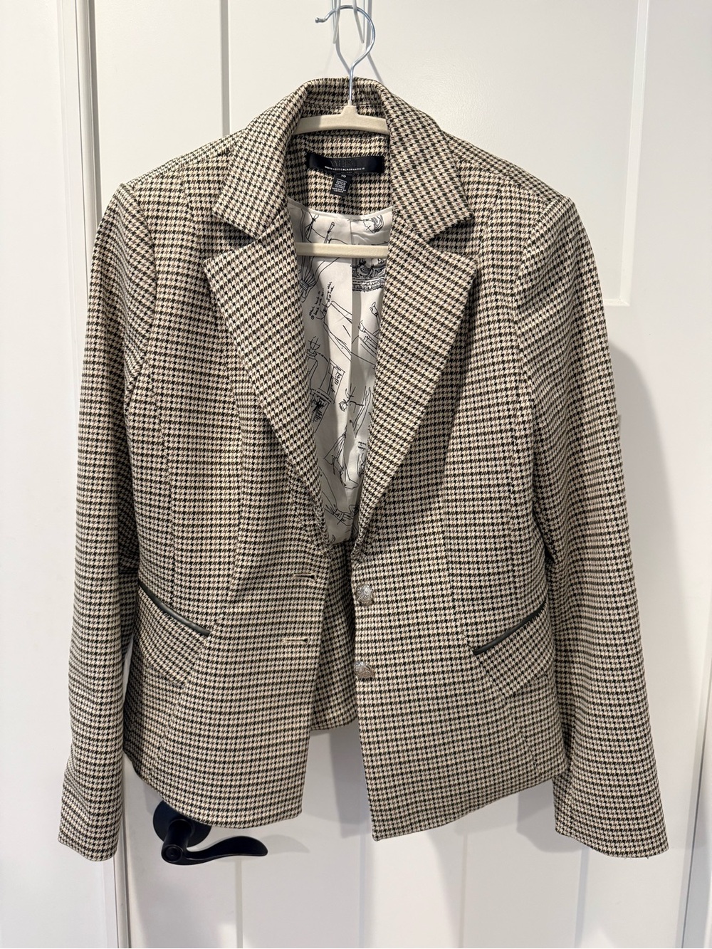 White House Black Market Black & White Houndstooth Blazer